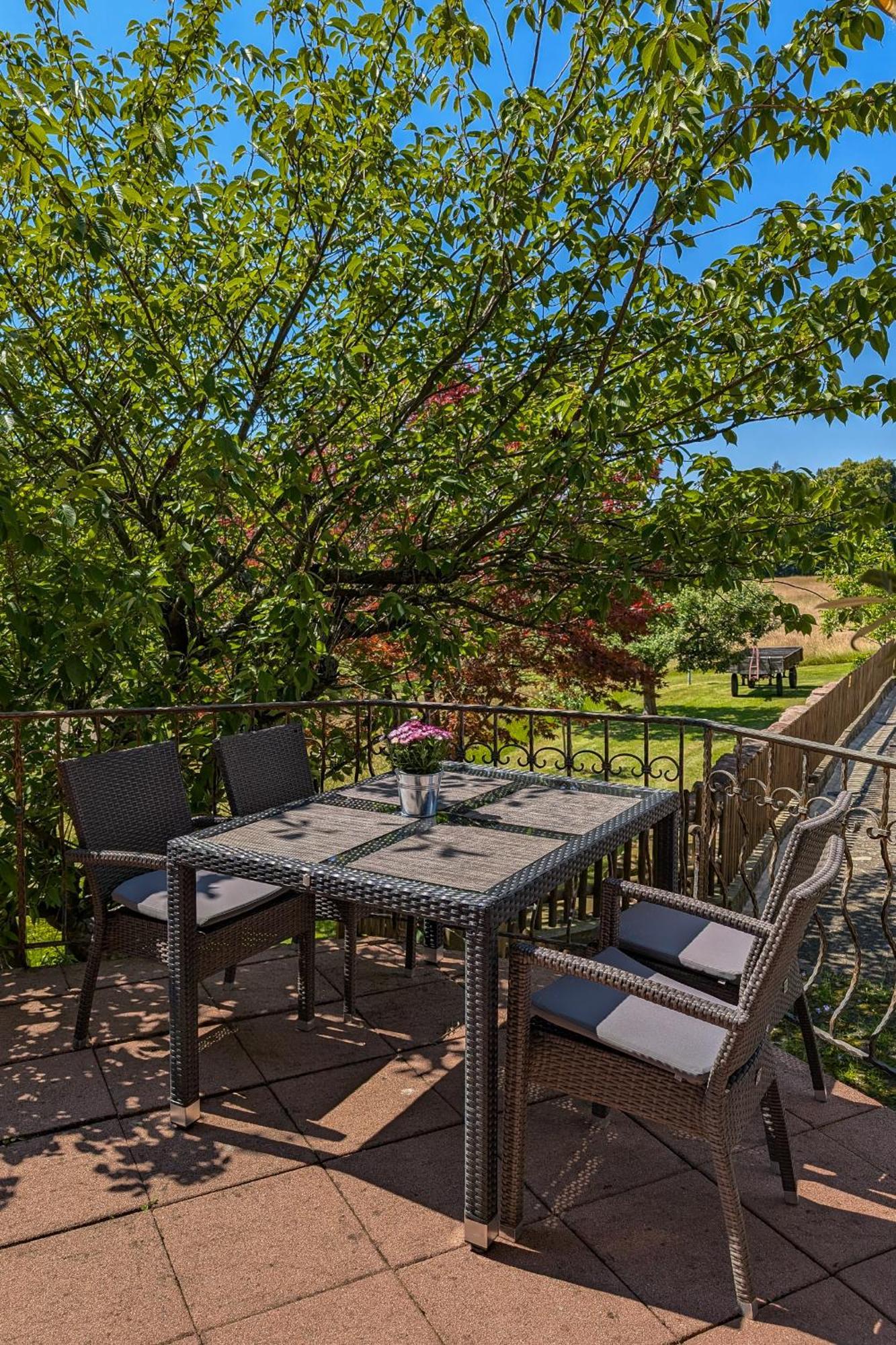 Hotel Restaurant Vinothek Lamm Бад-Херренальб Экстерьер фото