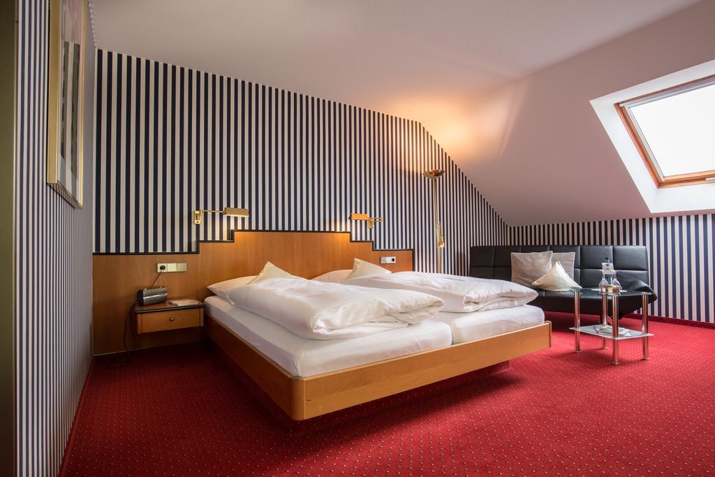 Hotel Restaurant Vinothek Lamm Бад-Херренальб Экстерьер фото
